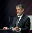 Hazine ve Maliye Bakan Yardımcısı Nureddin Nebati, Merkez Bankasının 128 milyar dolarlık rezervine ilişkin eleştirilere yanıt verirken, ülkenin kendisinden değil dünyadaki konjonktürden kaynaklanan süreci atlatmak için bu işlemlerin yapılmasının elzem olduğunu bildirdi. Nebati, "Ekonomi yönetimi bunları yaparken (salgının etkileriyle mücadelede) ülke içindeki bütün enstrümanları kullanmak durumunda. Eldeki konjonktüre göre alternatif kanallar oluşturacaksınız. Merkez Bankası, Hazine hesapları üzerinden işlemlerini yapıyor, dövizi piyasaya veriyor, sonra swap işlemleri yoluyla dönerek tekrar Merkez Bankasına geri gelmiş oluyor. Bir sirkülasyon ve döngü var. Bu döngü içinde Merkez Bankası ihtiyaçlarını karşılıyor, yabancıların, yerleşiklerin, reel sektörün taleplerini karşılıyor, cari açığın finansmanını karşılıyor. Rezerv yerinde duruyor" açıklamasında bulundu
