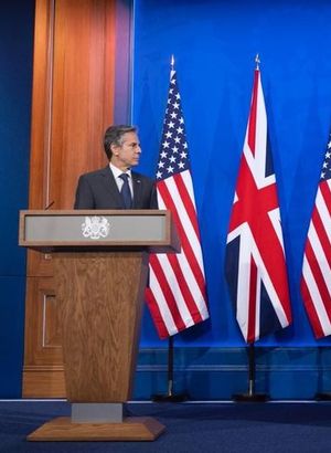 İngiltere ve ABD, Rusya ve Çin'e karşı uluslararası düzeni koruma çağrısı yaptı