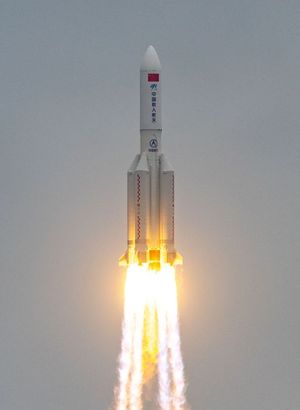 Çin'in uzaya fırlattığı roket kontrolden çıktı: Dünyaya düşebilir!