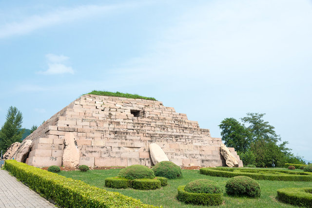 6- General Mezarı / Ji'an – Çin / MS 400 