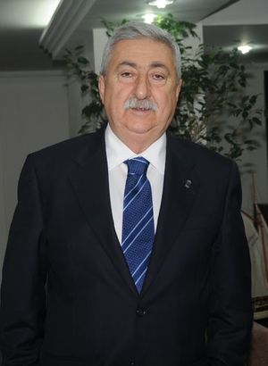 TESK Başkanı Palandöken pazartesi günü tüm işletmelerin açılmasını beklediklerini bildirdi