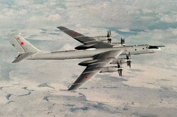 Rusya Suriye'ye bombardıman uçağı gönderdi
