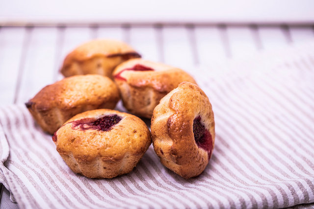 Çilekli muzlu tam buğday muffin