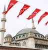 Mimarlığını Cumhurbaşkanlığı Külliyesi´nin Mimarı Şefik Birkiye ile Selim Dalaman´ın yaptığı Taksim Camii, Cumhurbaşkanı Recep Tayyip Erdoğan´ın katılacağı törenle açılacak