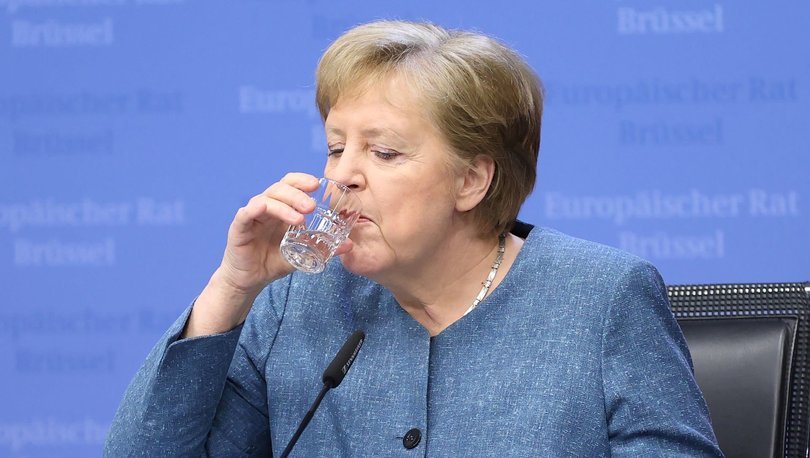 Almanya Başbakanı Merkel'e sosyal medya üzerinden hakaret eden kişiye 8 ay hapis