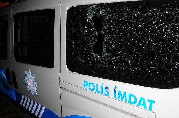 Edirne'de polis aracına 'kiremitli' saldırı