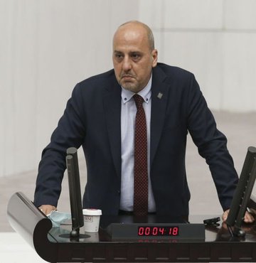 Ankara Cumhuriyet Başsavcılığı, 27. Dönem Milletvekili Ahmet Şık’ın katıldığı bir televizyon programında sarf ettiği sözler üzerine hakkında soruşturma başlatıldığını duyurdu.