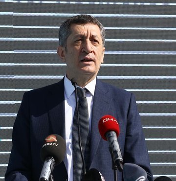 Son dakika haberine göre, Milli Eğitim Bakanı Ziya Selçuk, LGS