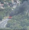 15 Temmuz Şehitler Köprüsü bağlantı yolunda alev alev yanan otomobil trafiği aksattı