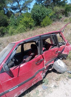 Balıkesir'de otomobil kamyonete çarptı: 1 ölü, 1 yaralı