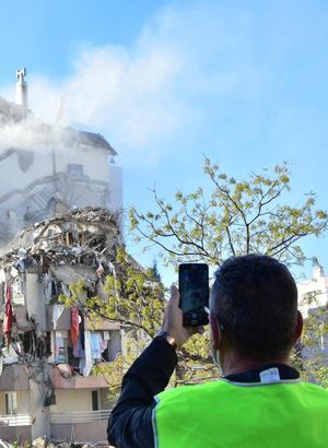 SON DAKİKA: 11 kişiye mezar olan binayla ilgili binayla iligli çarpıcı tespit - İzmir depremi