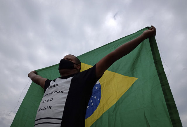 Brezilya ayaklandı: Ülke çapında Jair Bolsonaro karşıtı gösteriler!
