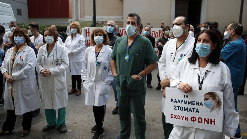 Yunanistan'da sağlık çalışanları iş durdurma eylemine gitti