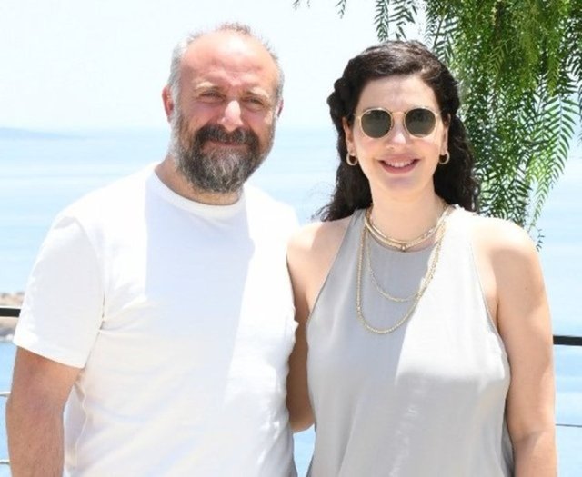 Bergüzar Korel'den hamilelik pozu - Magazin haberleri