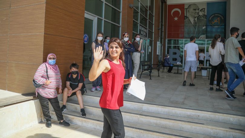 HELAL SANA... Son dakika: Melek İpek üniversite sınavına girdi - VİDEO