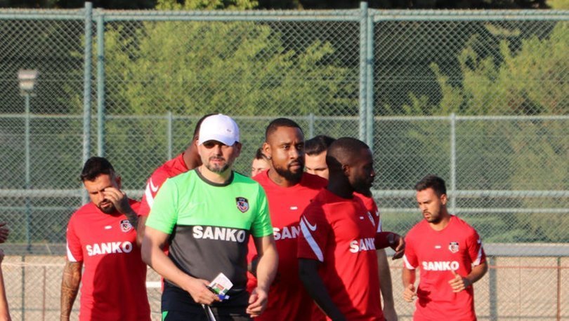 Erol Bulut, Gaziantep FK ile ilk antrenmanına çıktı