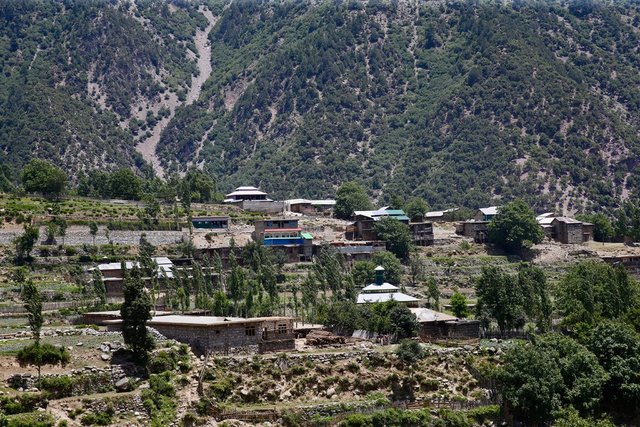 Pakistan'ın saklı incisi 'Kumrat Vadisi'