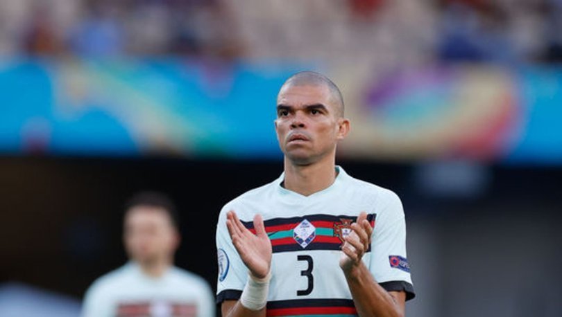 Pepe, Avrupa Şampiyonası tarihine geçti.