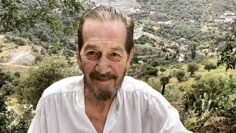 İç kanaması geçiren tiyatronun usta ismi Ferhan Şensoy önlem amacıyla hastaneye kaldırıldı
