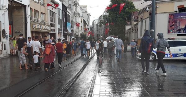 saganak son dakika hava durumu istanbul da etkili saganak video haber gundem haberleri