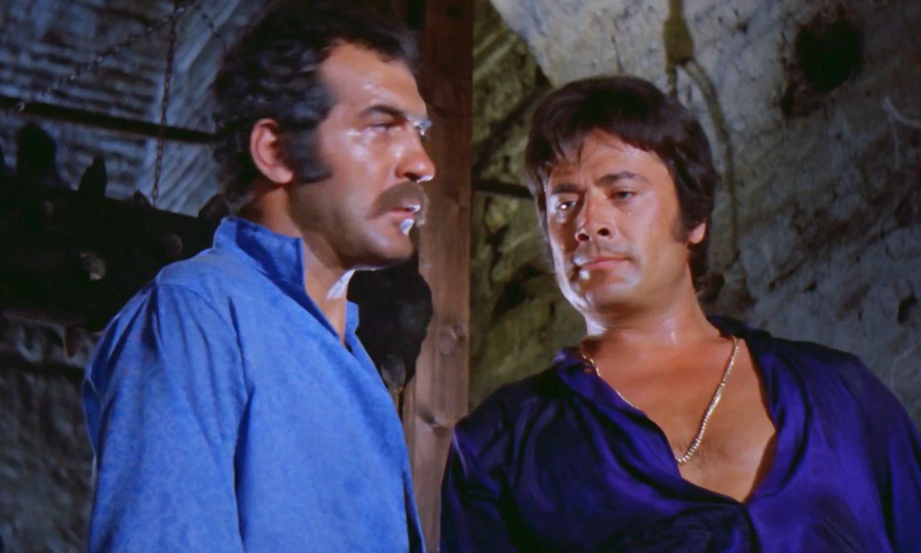Fikret Hakan ile Cüneyt Arkın'ın birlikte rol aldıkları filmlerden biri de 1971 yapımı 'Battal Gazi Destanı' 