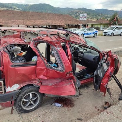 amasya da hafif ticari arac tirla carpisti 2 olu 3 yarali son dakika haberleri