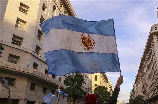 Arjantin'in bağımsızlık gününde hükümet karşıtı protestolar düzenlendi