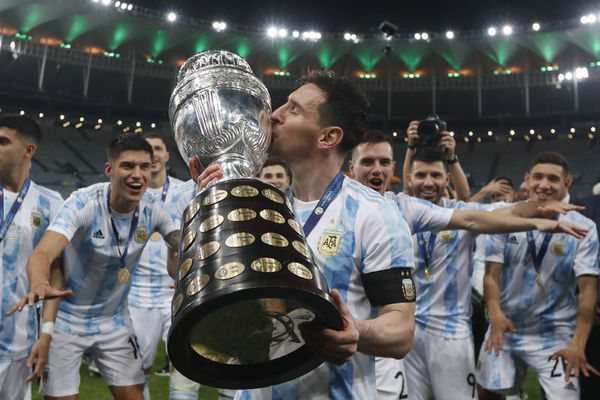 Messi'nin kupa paylaşımı tarihi rekor kırdı