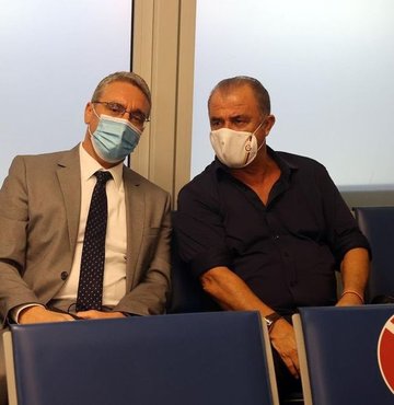 Galatasaray Teknik Direktörü Fatih Terim ve Arda Turan, Yunanistan