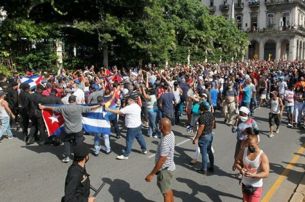 Küba'da hükümet karşıtı protestolarda 1 kişi öldü