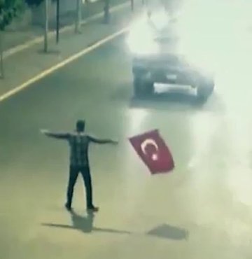 Türkiye demokrasi tarihi, bundan 5 yıl önce çok büyük bir badireyi atlattı. Türk Silahlı Kuvvetleri içine sızmış FETÖ