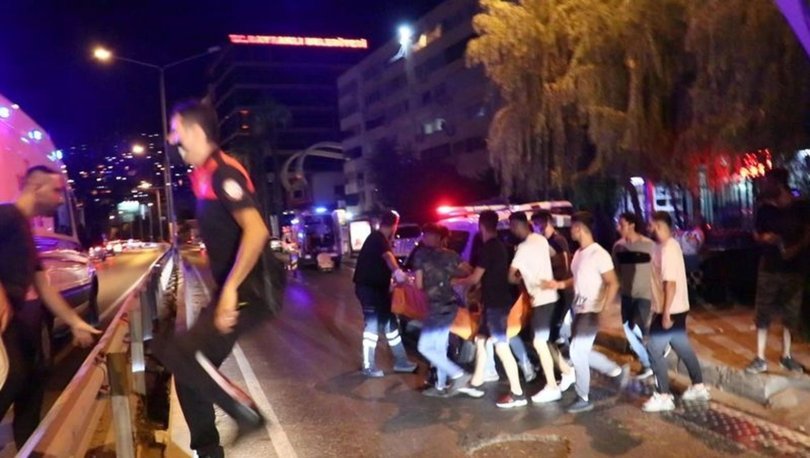 İzmir'de iki grup arasında bıçaklı kavga: 1 ölü, 3 yaralı