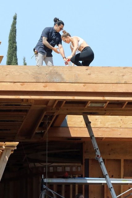 Jennifer Lopez aşk yuvası arıyor: Çatıya tırmandı! - Magazin haberleri