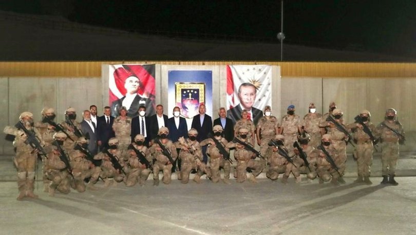 Cumhurbaşkanı Erdoğan, Şehit Jandarma Uzman Çavuş Tuncay Arslan Üs Bölgesi'ndeki askerlerin bayramını kutladı