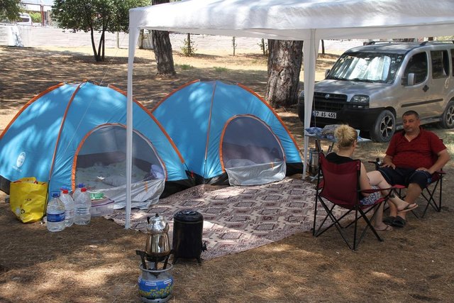 SON DAKİKA: Kamplarda çadır kuracak yer kalmadı - Haberler