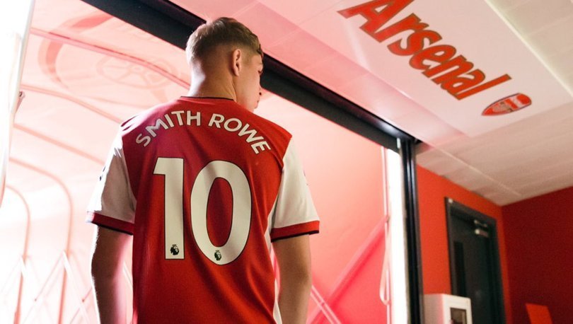 Arsenal'da Mesut Özil'den sonra 10 numaralı formanın sahibi Emile Smith Rowe oldu