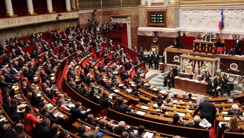 Fransa’da Parlamento, terörle mücadele ve istihbarat yasa tasarısını kabul etti