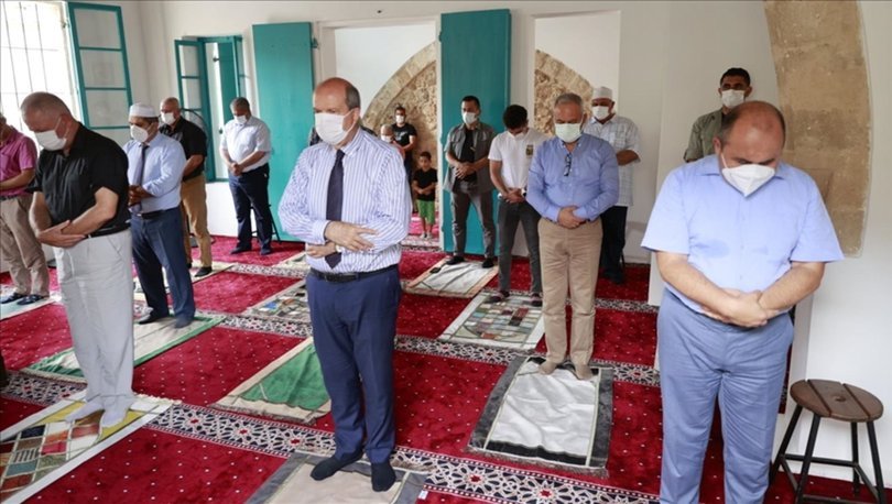 Kapalı Maraş'ta 47 yıl sonra ibadete açılan Bilal Ağa Mescidinde ilk cuma namazı kılındı