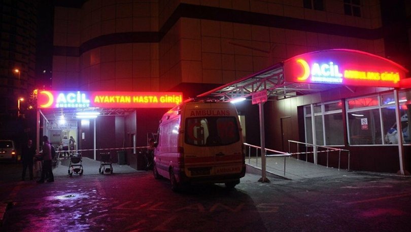 Erzincan'da traktöre çarpan otomobil devrildi: 1 ölü, 5 yaralı