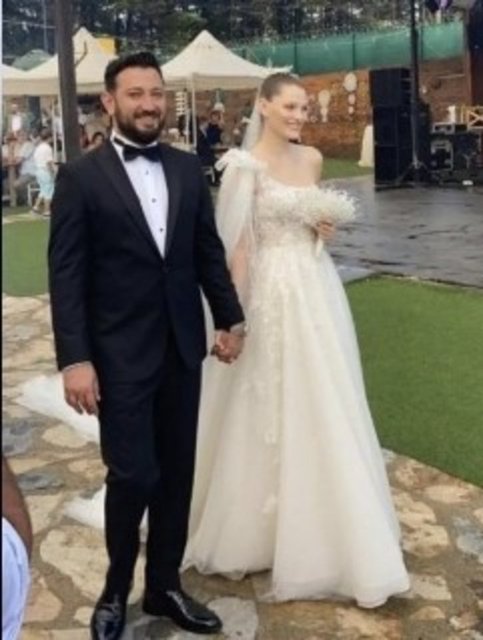 Gözde Türker ve Anıl Güler evlendi! Kardeşlerim'in Harika'sı Gözde Türker dünya evine girdi - Magazin haberleri