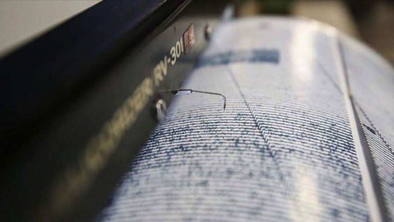 Endonezyada 6,2 büyüklüğünde deprem meydana geldi
