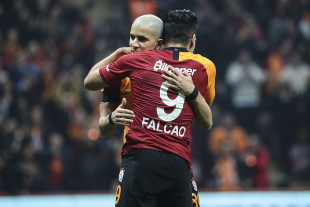 Galatasaray'da 3 yıldızla yollar ayrılacak