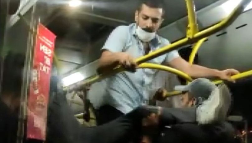Üsküdar'da otobüste tekmelerin havada uçuştuğu maske takma kavgası kamerada