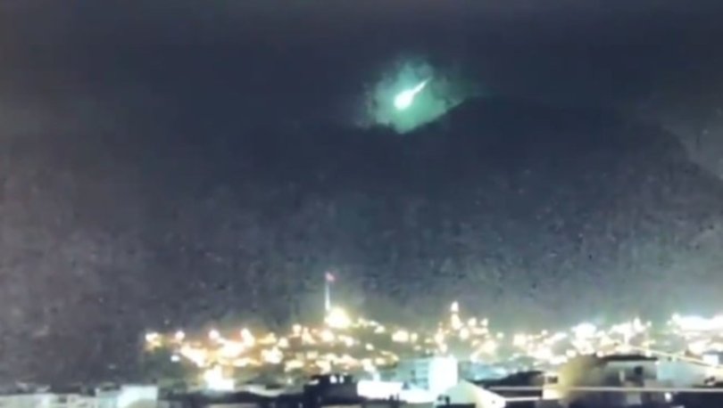 İzmir'de meteor mu düştü? İşte İzmir meteor görüntüleri