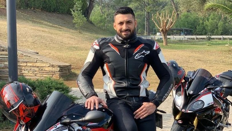 Çeşme'de eğlence merkezi önünde bıçaklı kavga: 1 ölü