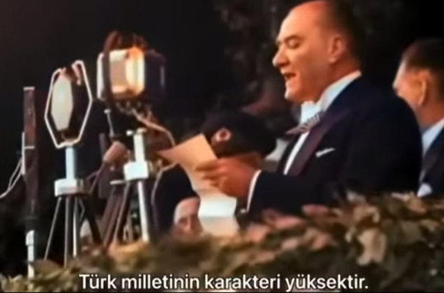 Ünlülerin '30 Ağustos Zafer Bayramı' mesajları - Magazin haberleri