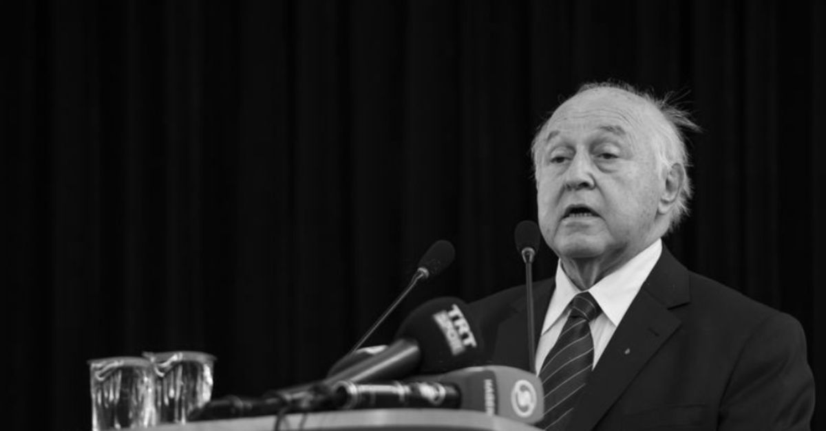 Former Galatasaray president Duygun Yarsuvat passed away