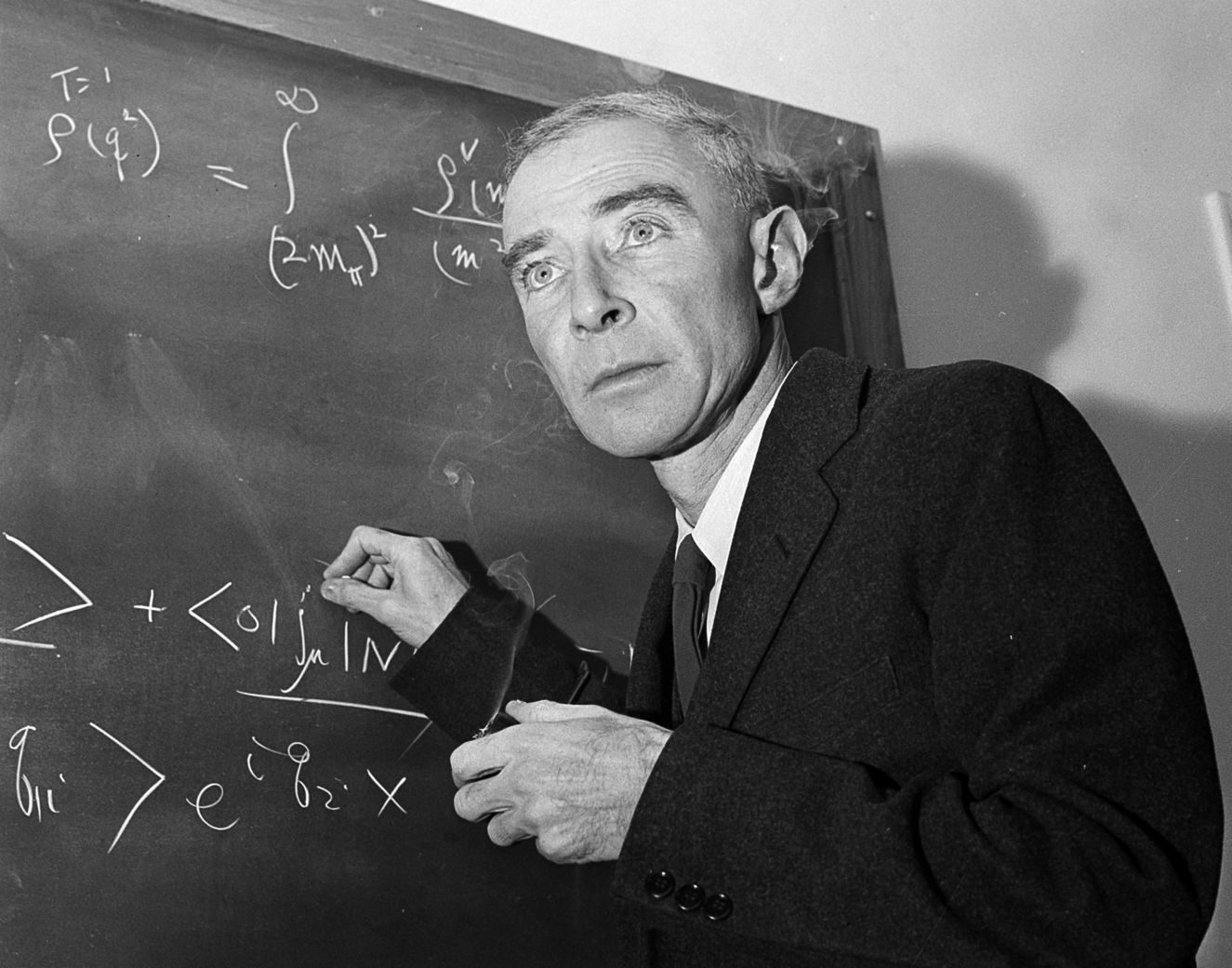  Robert Oppenheimer (1904 - 1967)
