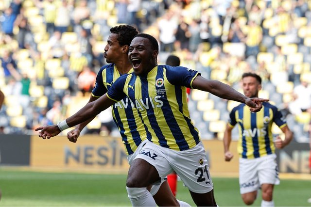 Fenerbahçe, Başakşehir'e konuk olacak