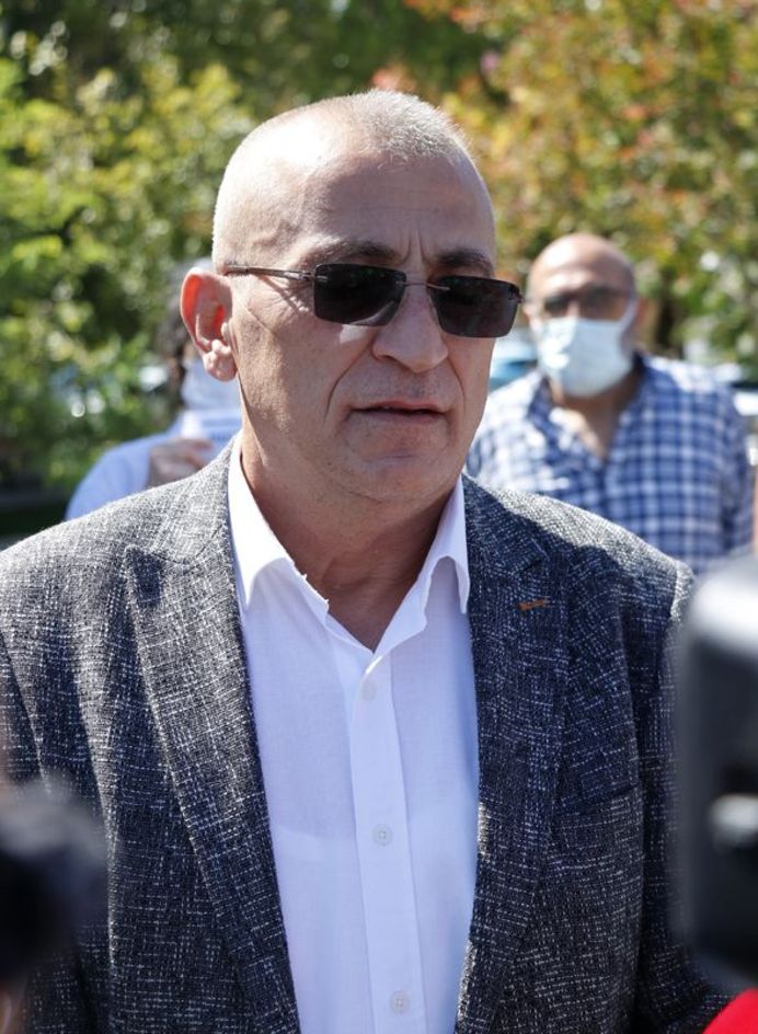 Muğla'da üniversite öğrencisi Pınar Gültekin'in öldürülmesiyle ilgili sanıklar Cemal Metin Avcı ile kardeşi Mertcan Avcı'nın yargılanmasına Muğla 3. Ağır Ceza Mahkemesinde devam edildi. Gültekin'in babası Sıddık Gültekin, dava öncesi Muğla Adliyesi önünde gazetecilere açıklama yaptı.